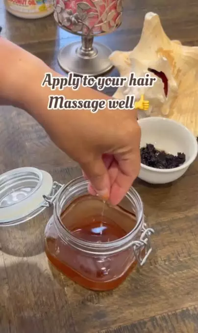 Cegah uban tumbuh kembali dengan 1 jenis minyak  Berbagai sumber