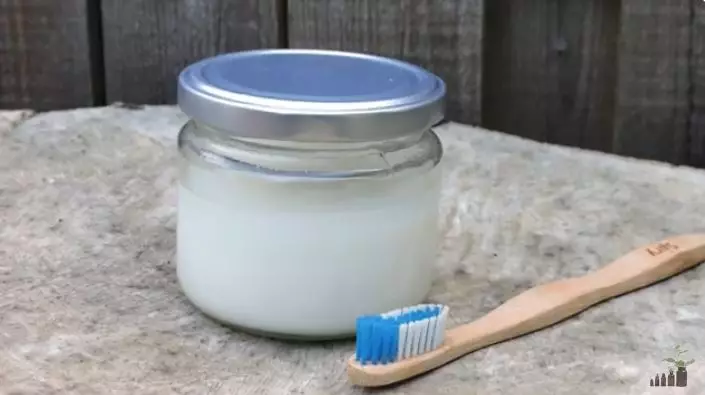 cara rontokkan plak kuning pada gigi berbagai sumber