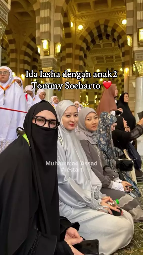 Gaya makeup Ida Iasha © TikTok Gaya makeup Ida Iasha © TikTok