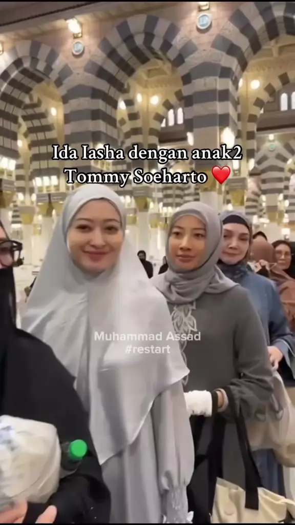 Gaya makeup Ida Iasha © TikTok Gaya makeup Ida Iasha © TikTok