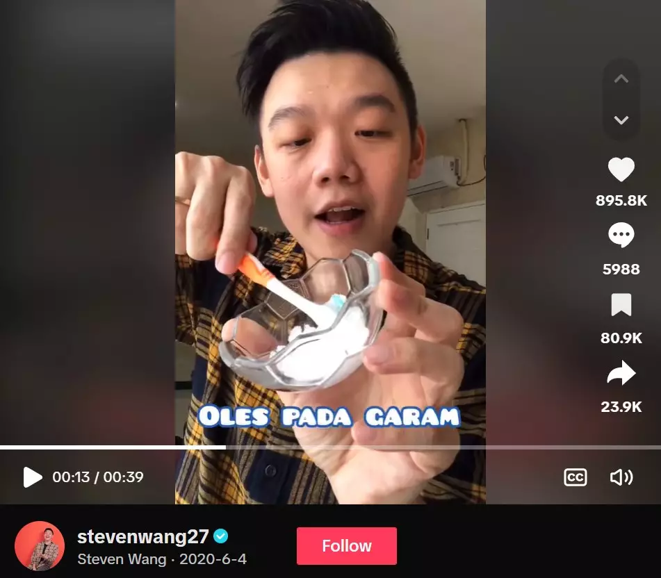 Cara mudah memutihkan gigi dalam 5 menit © TikTok Cara mudah memutihkan gigi dalam 5 menit © TikTok