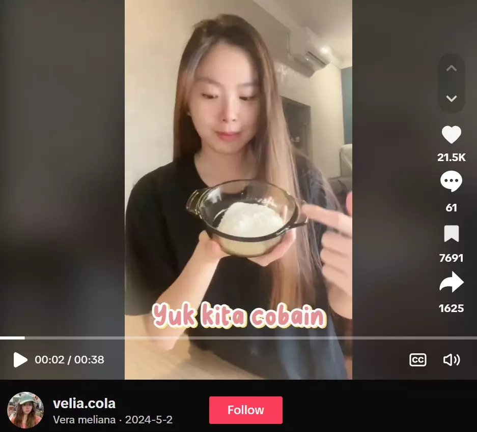 Cara meratakan warna kulit tangan dan kaki © TikTok Cara meratakan warna kulit tangan dan kaki © TikTok