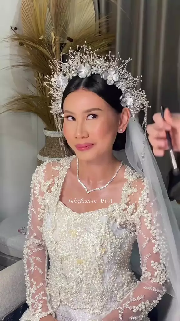 MUA ini recreate makeup akad Shenina Cinnamon © TikTok MUA ini recreate makeup akad Shenina Cinnamon © TikTok