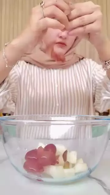 cara memutihkan kulit tangan agar tak belang © Instagram