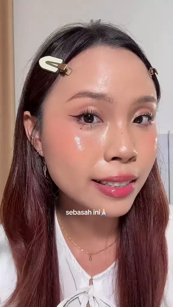 trik aplikasikan setting spray © TikTok