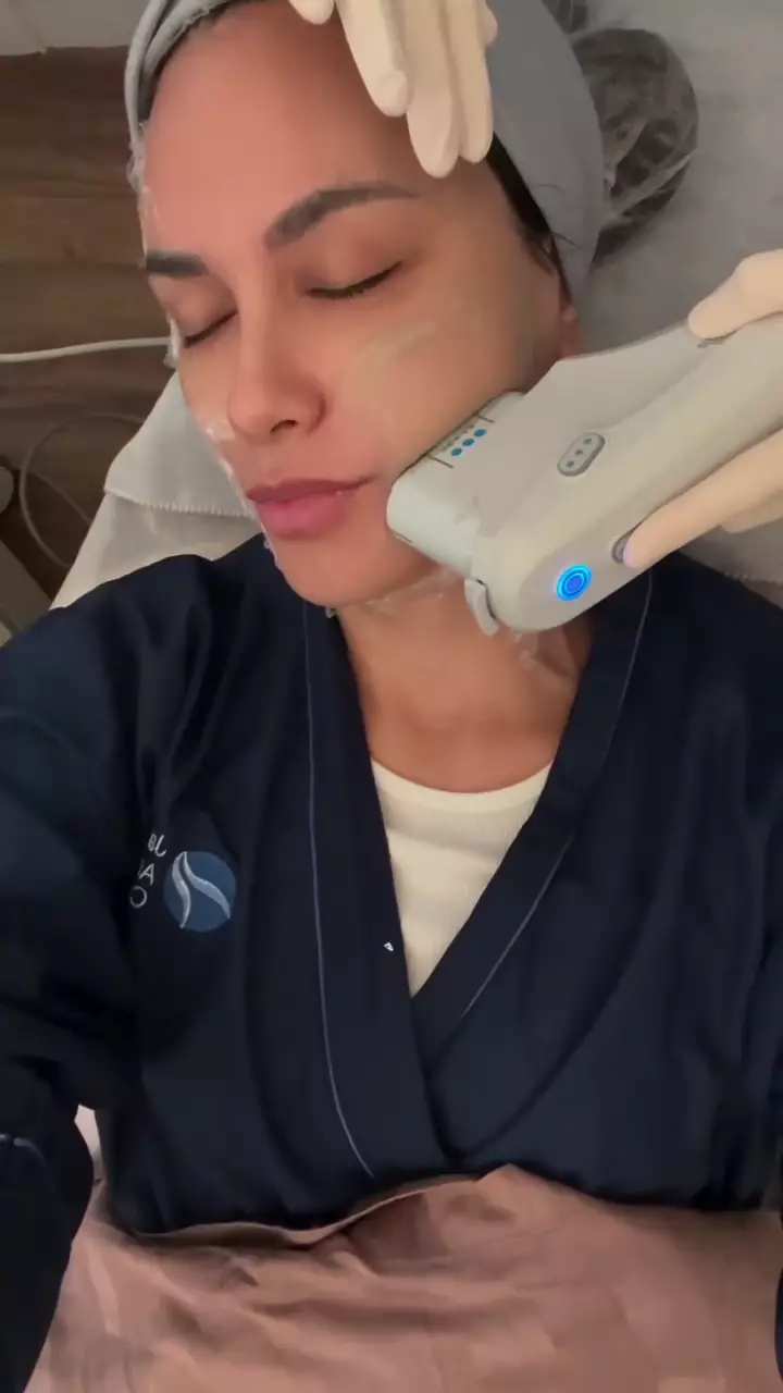 cara Sophia Latjuba jaga keremajaan kulit © Instagram