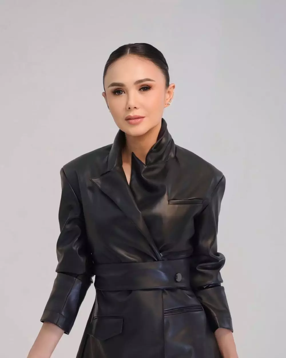 Yuni Shara rutin pakai masker © Instagram