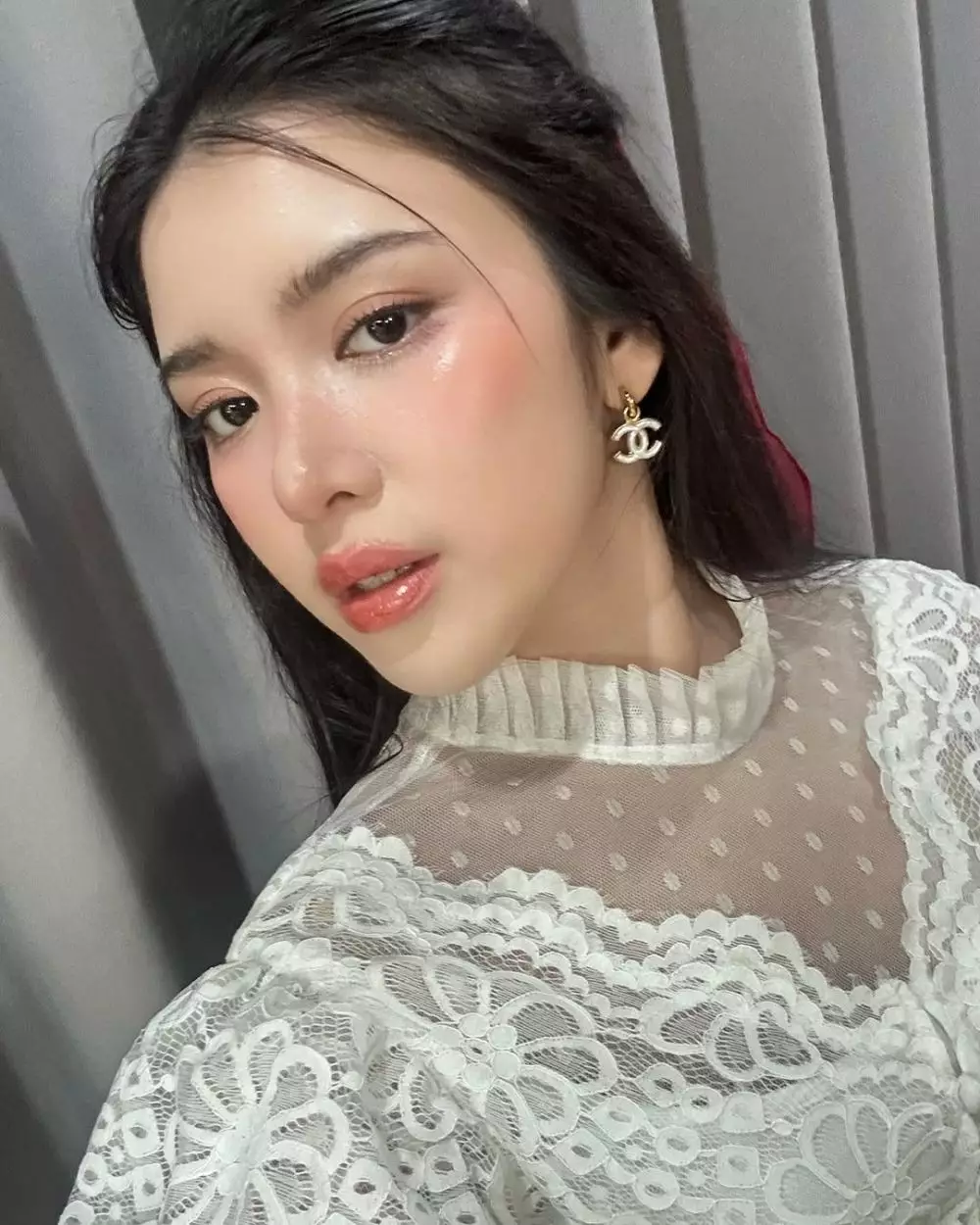 makeup fresh ala Tiara Andini © Instagram makeup fresh ala Tiara Andini © Instagram