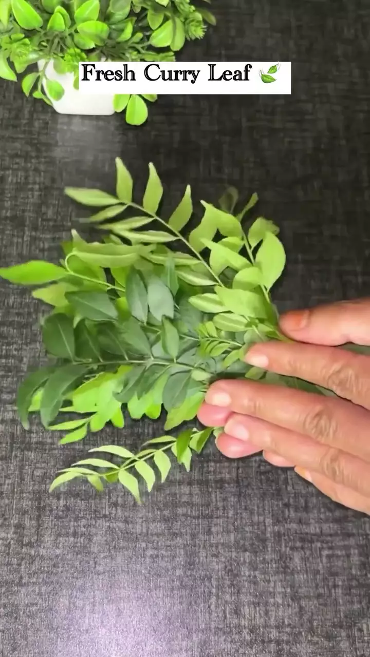 Cara bikin hair tonic (stok) © Instagram