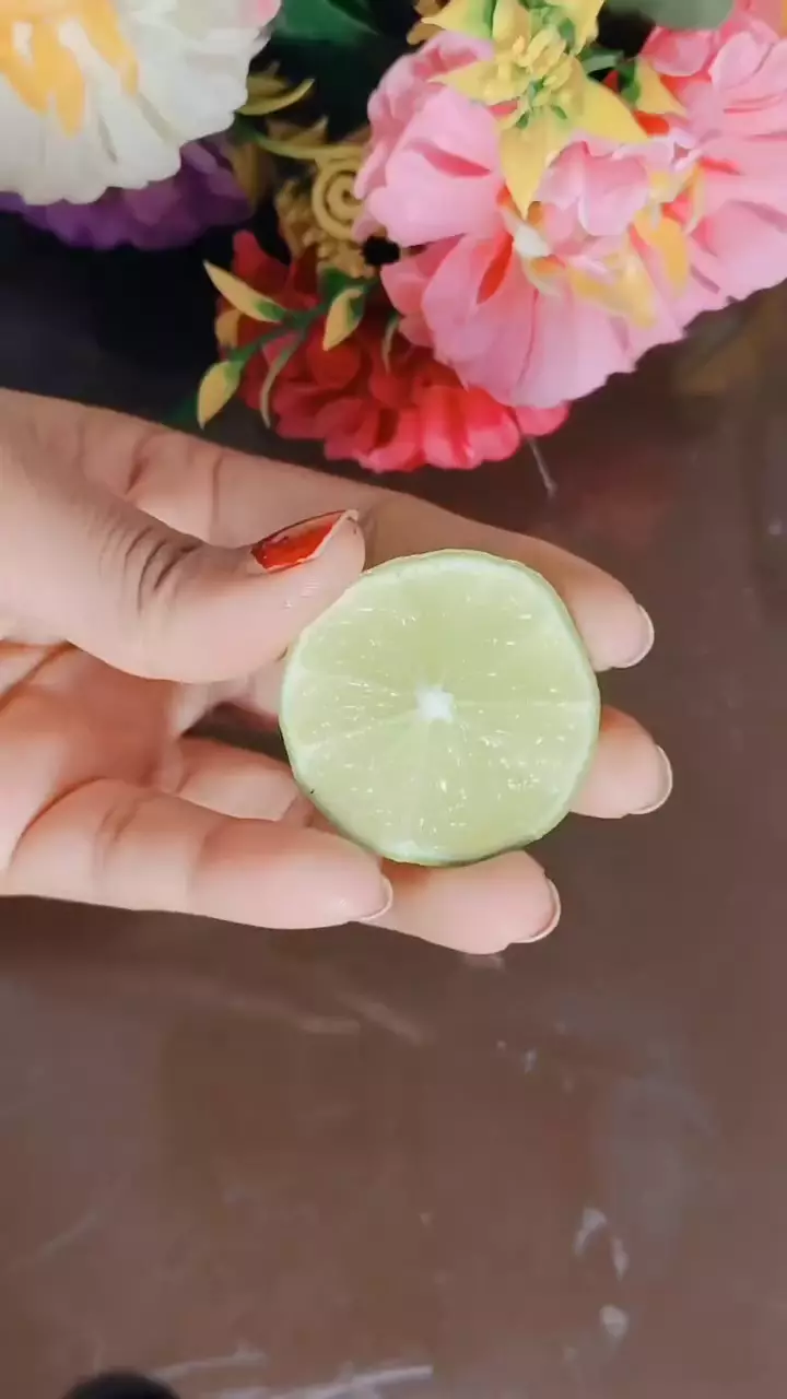 atasi punggung leher menghitam © Instagram