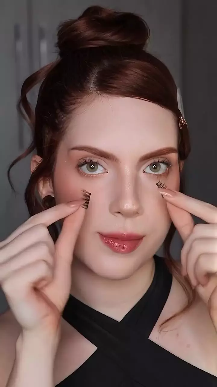 cara baru pakai fake eyelash © Instagram cara baru pakai fake eyelash © Instagram