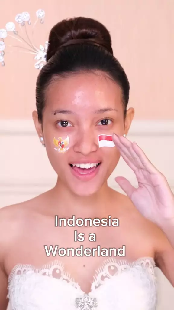 cewek dirias 9 model makeup adat © TikTok