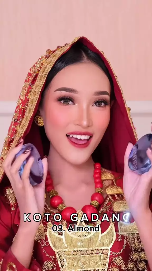 cewek dirias 9 model makeup adat © TikTok