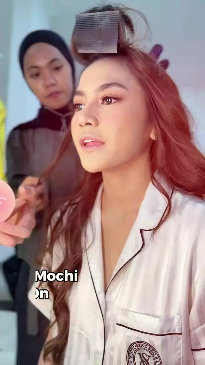 tutorial makeup Mahalini © Instagram 