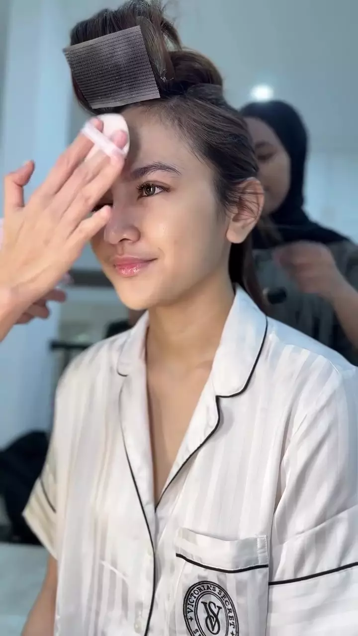 tutorial makeup Mahalini © Instagram 