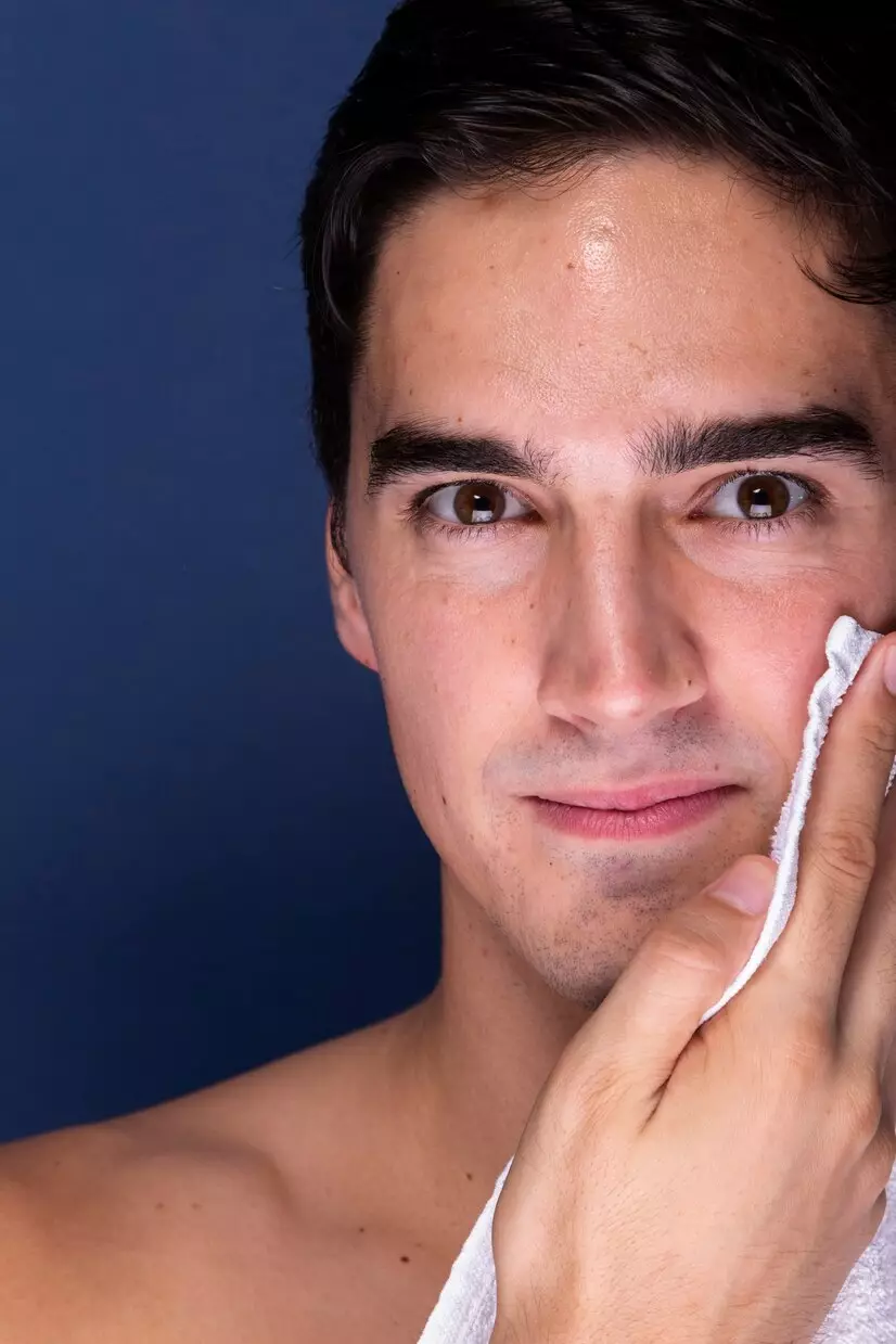 Trik skincare simpel untuk pria usia 30-an © 2025 brilio.net Trik skincare simpel untuk pria usia 30-an © 2025 brilio.net