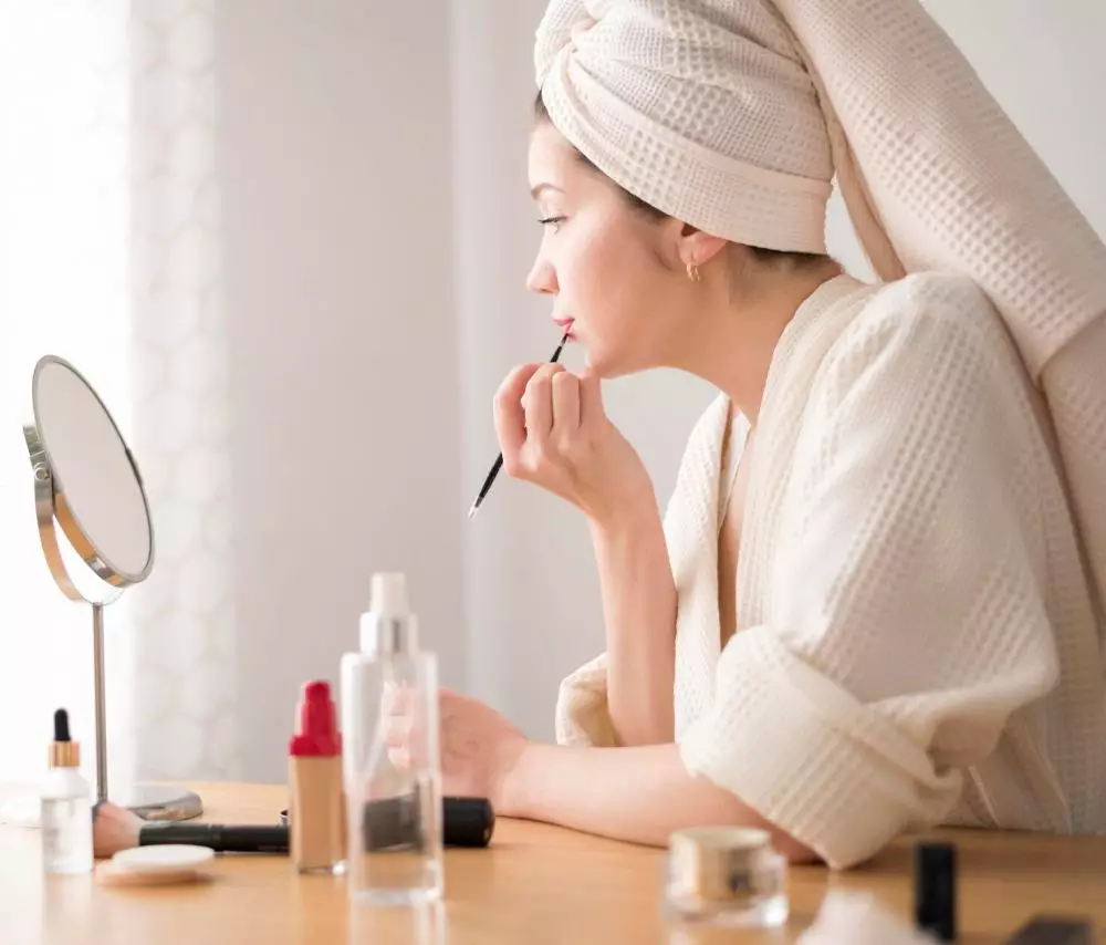 urutan skincare yang benar sebelum dandan © 2025 brilio.net urutan skincare yang benar sebelum dandan © 2025 brilio.net