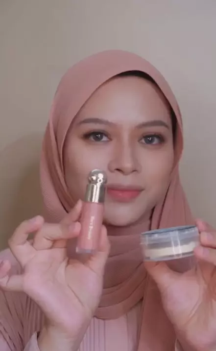 Cara baru pakai blush on © Instagram