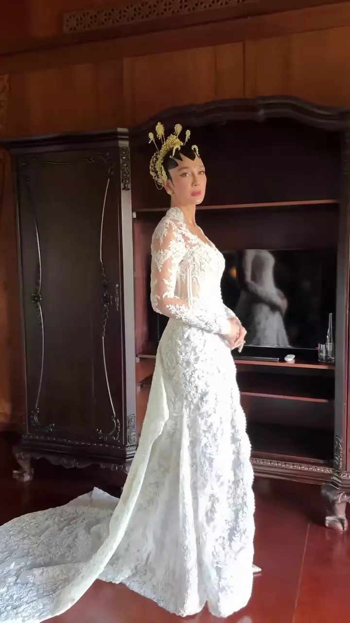 makeup akad nikah luna maya © 2025 Instagram makeup akad nikah luna maya © 2025 Instagram