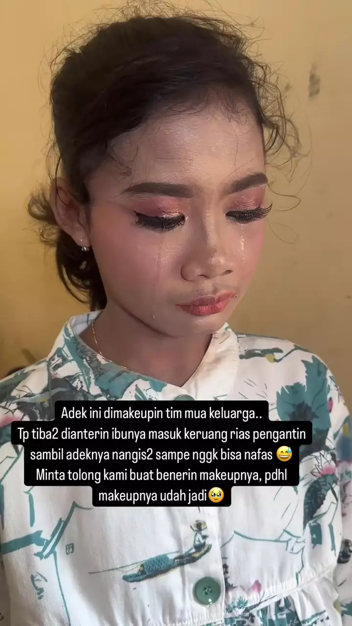 Tak puas karena makeup luntur © Instagram