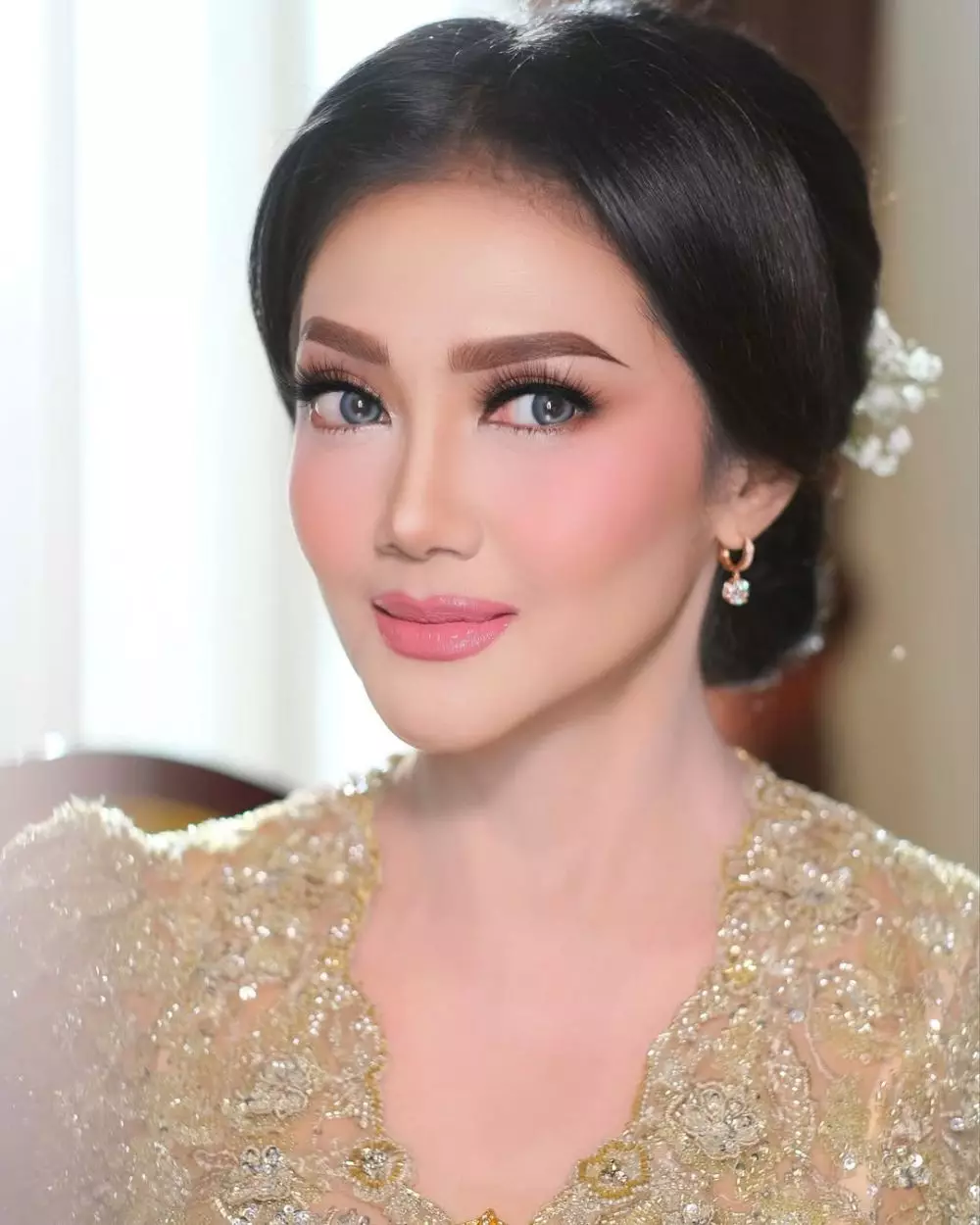 makeup Bella Saphira © Instagram makeup Bella Saphira © Instagram