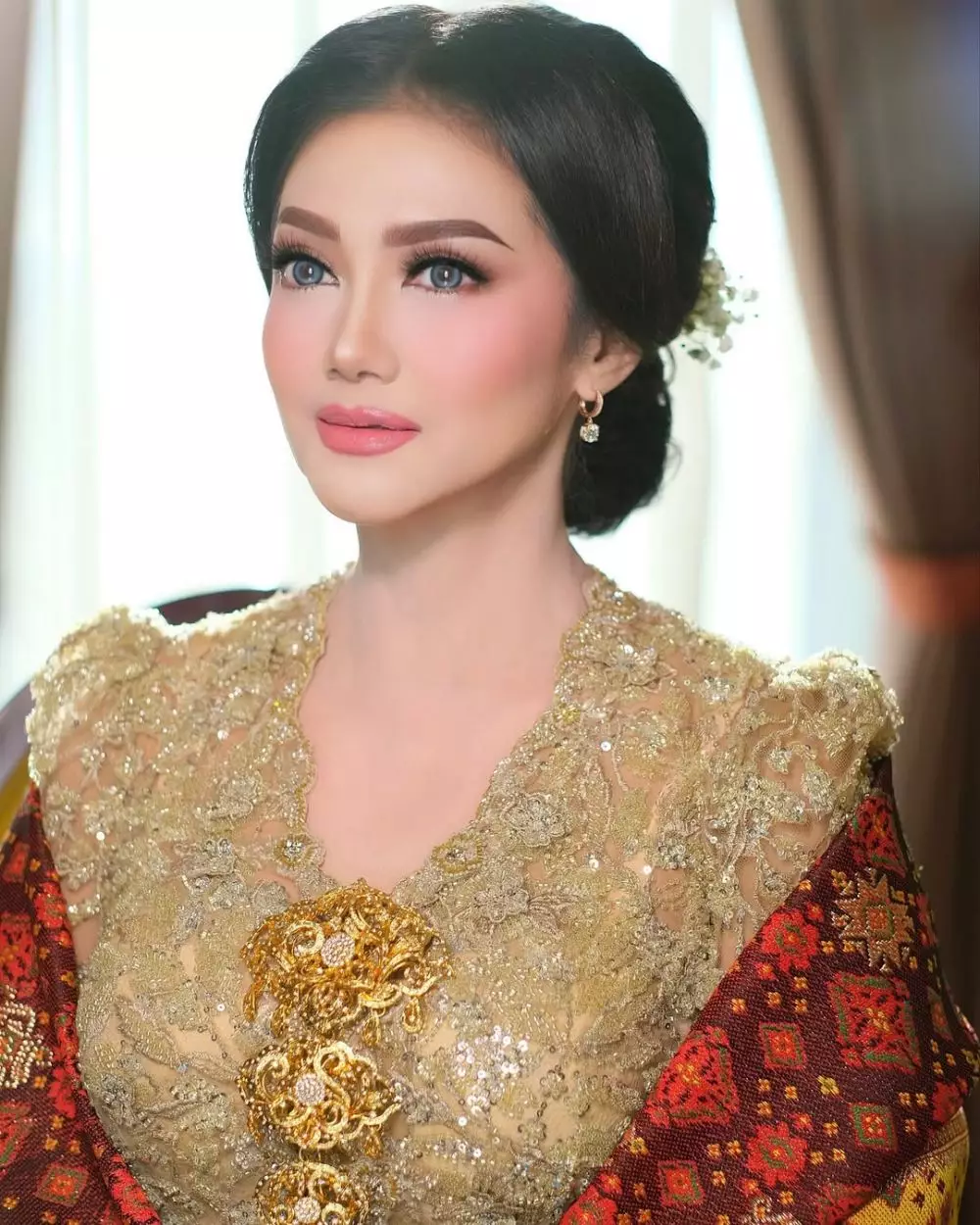 makeup Bella Saphira © Instagram makeup Bella Saphira © Instagram