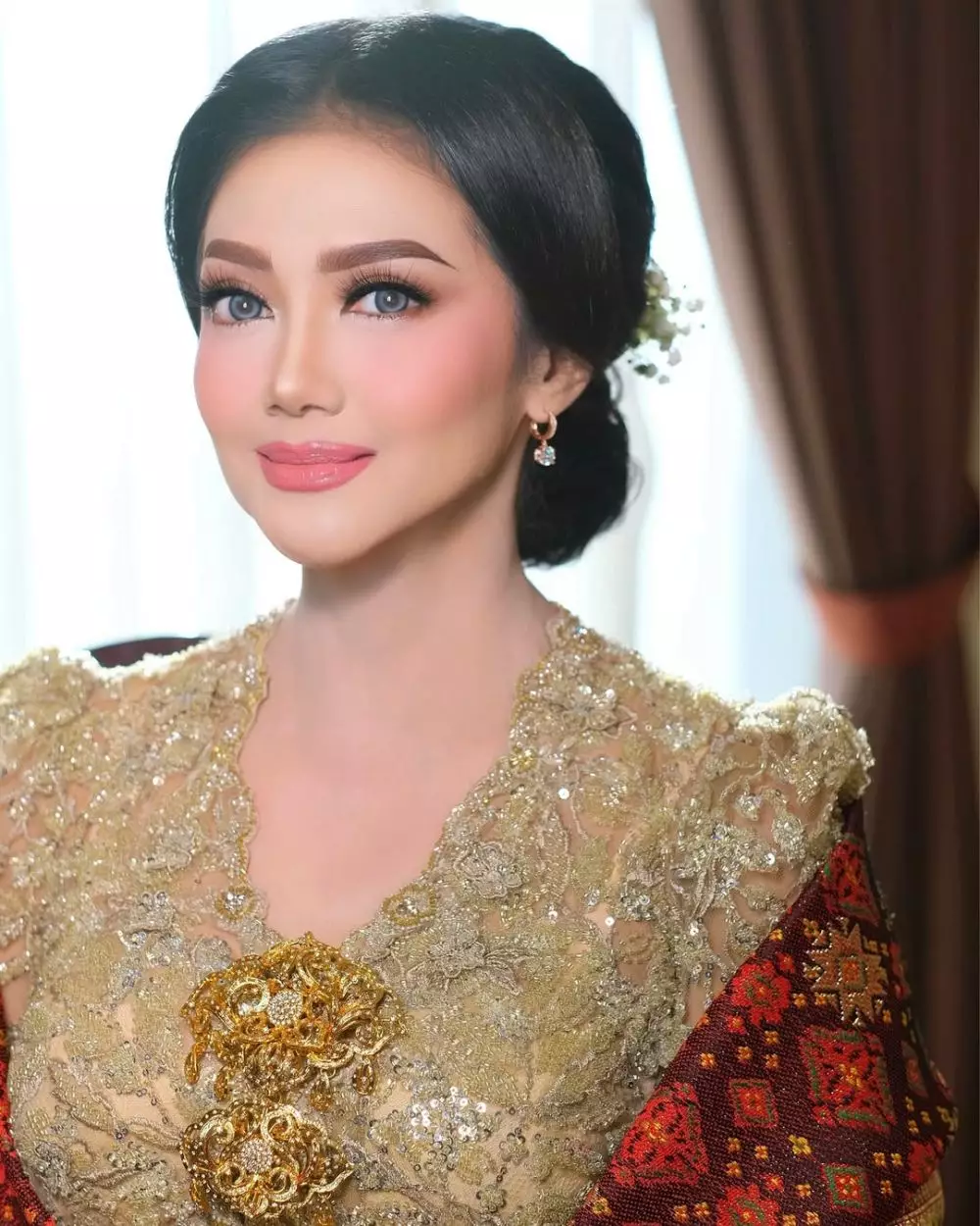 makeup Bella Saphira © Instagram makeup Bella Saphira © Instagram