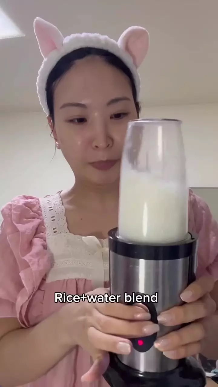 Cara mengecilkan pori-pori pakai masker beras © Instagram