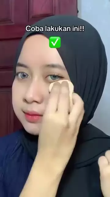 Makeup di under eye mudah nge-crack © Instagram