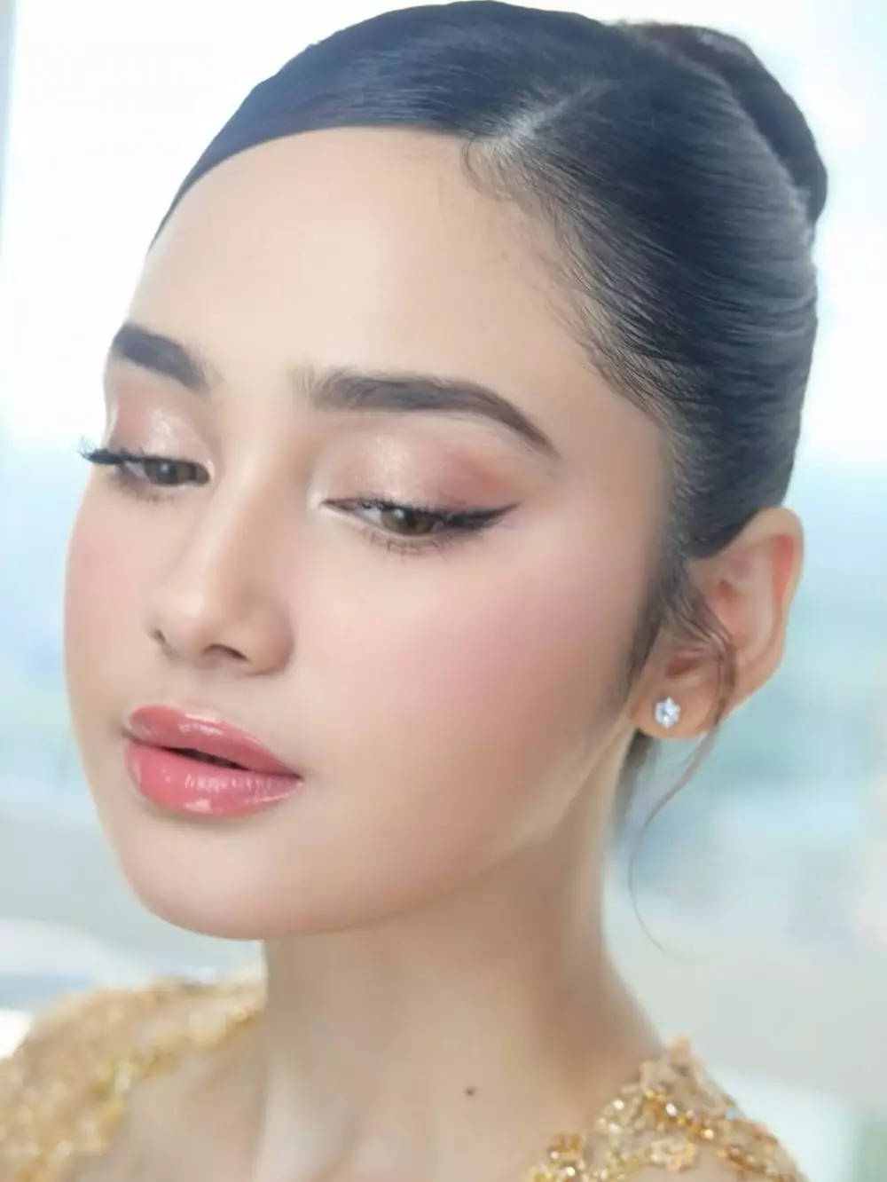 detail makeup Syifa Hadju © Instagram