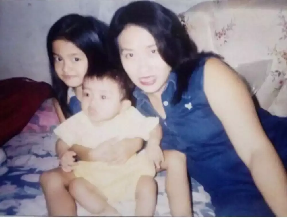 potret pesinetron bareng ibundanya © berbagai sumber potret pesinetron bareng ibundanya © berbagai sumber