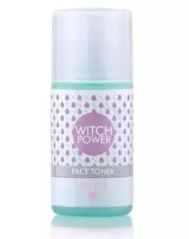 10 Makeup skincare untuk kulit berminyak, harga ramah di kantong bikin wajah fresh seharian © 2025 brilio.net