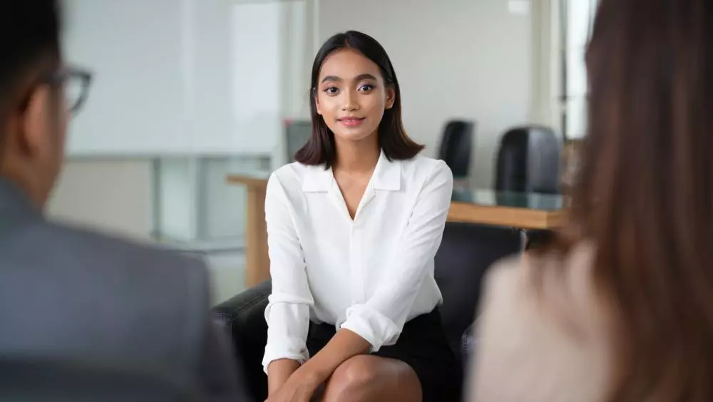 Tips makeup natural untuk interview kerja © 2025 brilio.net