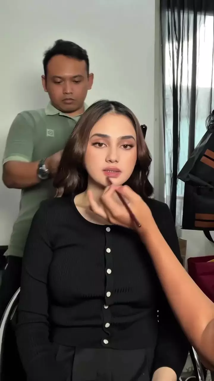 potret bareface Syifa Hadju © Instagram  potret bareface Syifa Hadju © Instagram