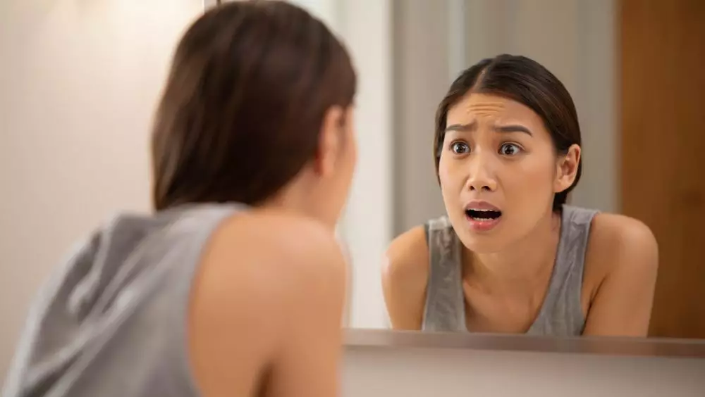 Kesalahan skincare ini bikin keriput muncul lebih cepat © 2025 brilio.net Kesalahan skincare ini bikin keriput muncul lebih cepat © 2025 brilio.net