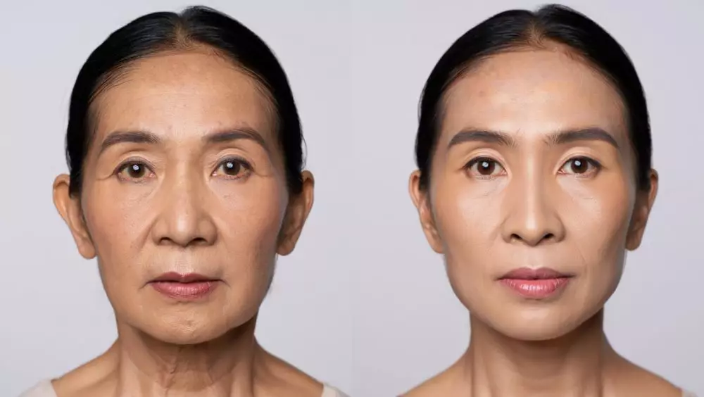 Trik makeup simpel agar kerutan tersamarkan © 2025 brilio.net Trik makeup simpel agar kerutan tersamarkan © 2025 brilio.net