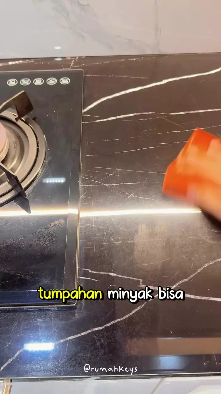 Minyak tumpah © Instagram