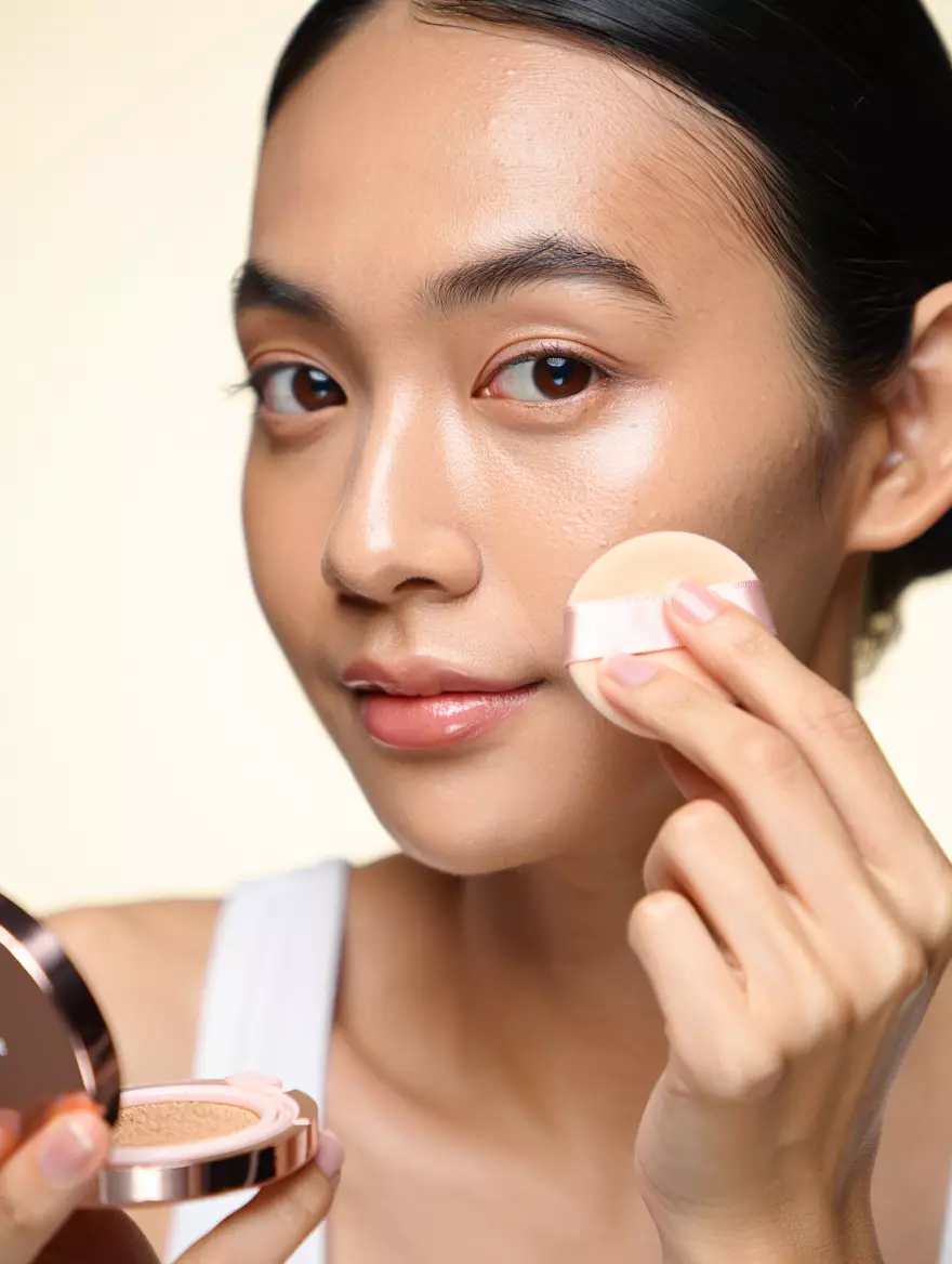 Rekomendasi cushion lokal terbaik harga terjangkau © 2025 brilio.net Rekomendasi cushion lokal terbaik harga terjangkau © 2025 brilio.net