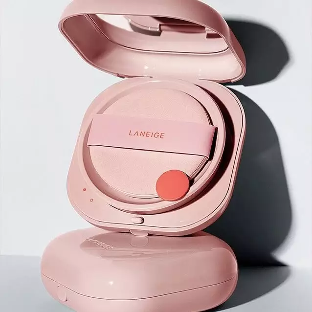 Rekomendasi produk cushion anticrack untuk usia 40 tahunan © 2025 brilio.net Rekomendasi produk cushion anticrack untuk usia 40 tahunan © 2025 brilio.net